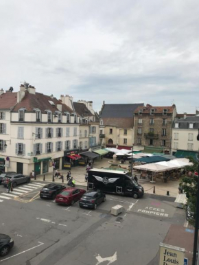 Studio aux portes de Disneyland Paris plein centre ville, Lagny
